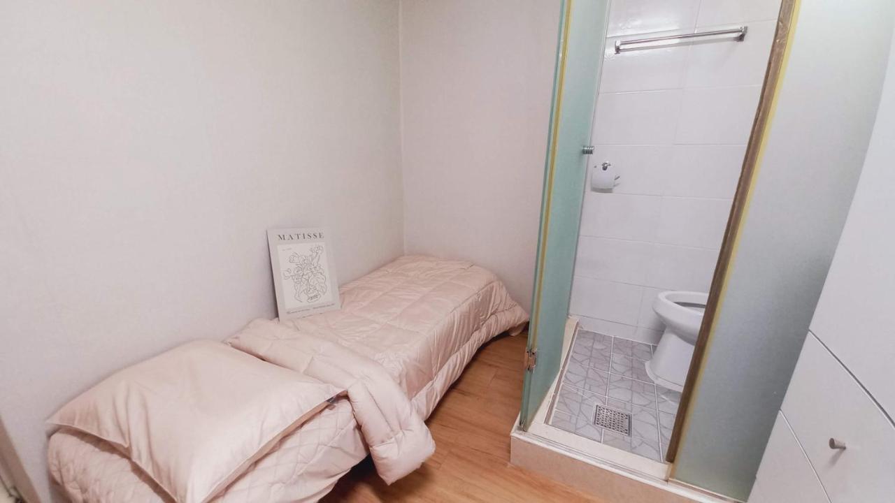 Haechi Stay Guesthouse - For Foreigners Only 首爾 外观 照片